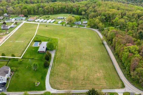 Land on Bakers Ridge Road