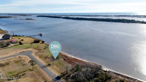 Waterfront Homesite in Holly Ridge