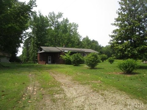 Land, Drakes Branch, VA