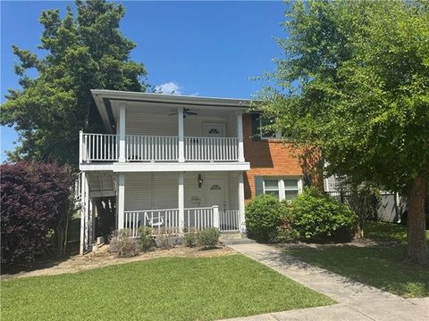 Lakeview Duplex: Income Opportunity