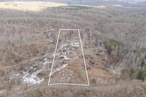 Unrestricted Land Near Center Hill