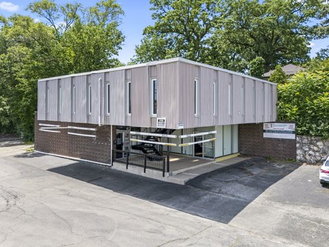 Palos Heights Office/Store Building