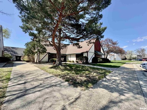 Springfield Restaurant and Land Opportunity