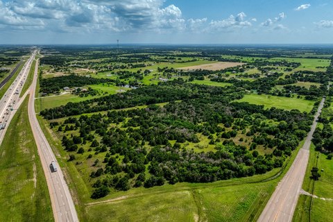 Unrestricted Interstate Frontage Land