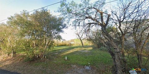 Land, Seguin, TX