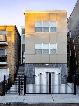Contemporary Duplex with Two 3BR Units