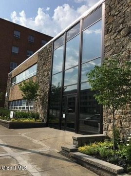 Professionally Maintained Office Space Available