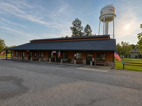 Four-Unit Retail Building with Central Air