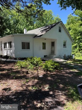 Duplex with Detached Garage