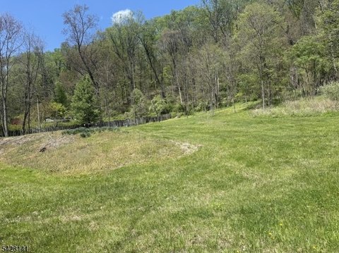 1.39 Acre Parcel in White
