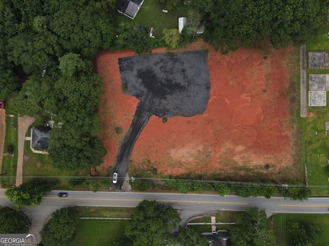 Prime Land on High-Traffic Corridor