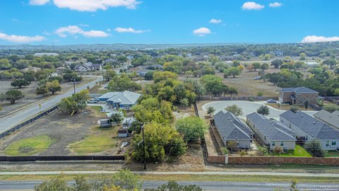 LAND - San Antonio, TX