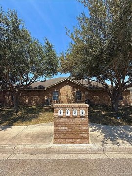 Four-Unit Quadplex with New AC