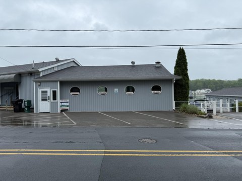 Gull Lake Waterfront Commercial Space
