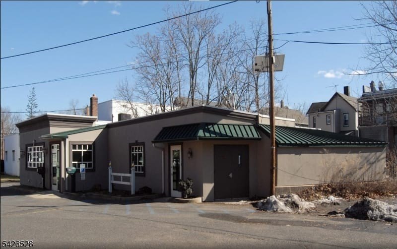 Downtown Somerville Office/Shop Space