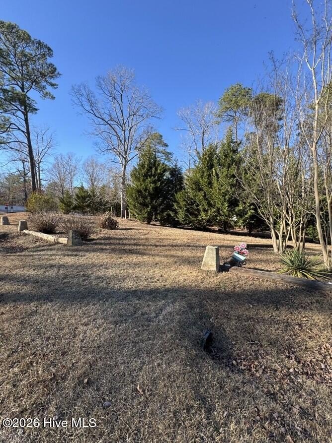 Lake Royale Corner Lot