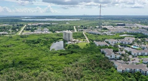 Land, ST PETERSBURG, FL