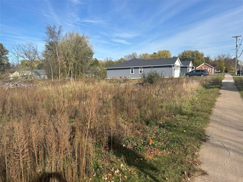 Land, Eau Claire, WI