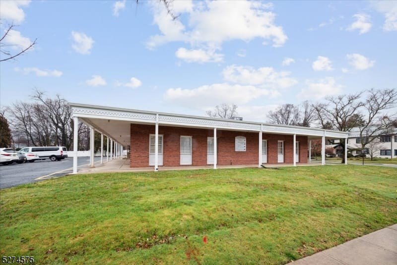 Four-Unit Medical Building For Sale