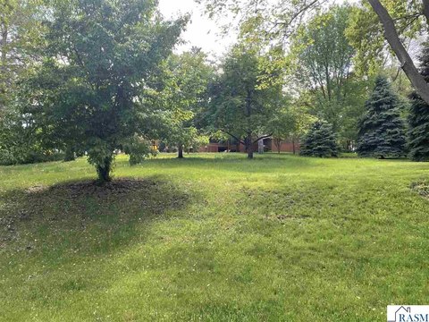 Residential Lot in St. Peter