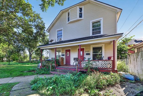 Renovated Duplex with Basements