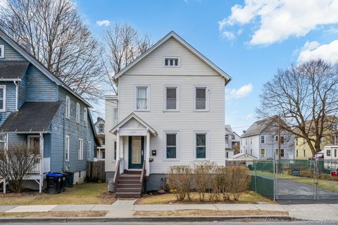 Poughkeepsie Duplex: Investment Opportunity