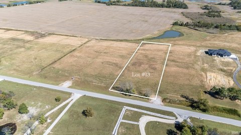Residential Land in Chandler, IN