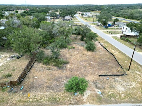 LAND - Poteet, TX