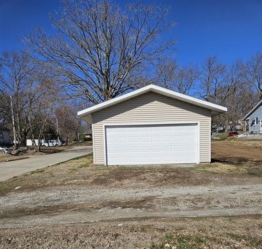 Residential Lot with Garage
