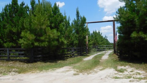 LAND - Callahan, FL