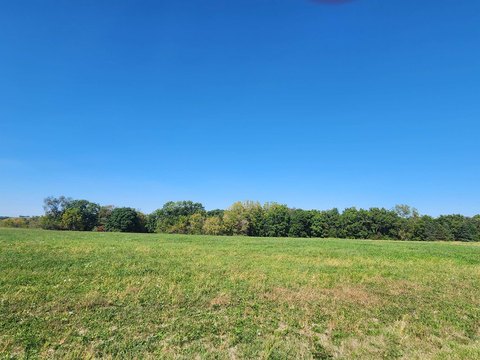 Scenic Acres with Deeded Boat