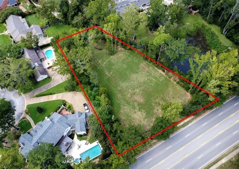 Tyler Land on South Broadway