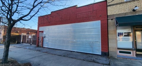 Commercial Space with Fenced Parking