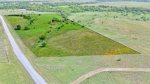 Land in North Texas Hill