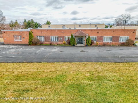 Versatile Commercial Property in Ravena