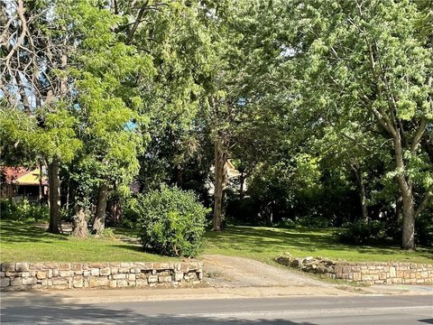 Land on Rainbow Boulevard, KCK