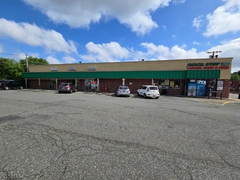 High-Traffic Strip Mall Retail Space