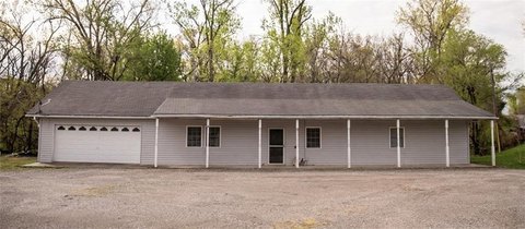 Highway-Frontage Flex Property