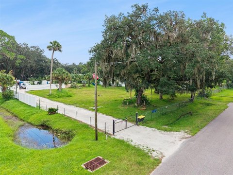 Land, CHRISTMAS, FL