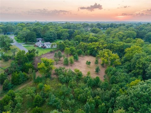 Land, Parkville, MO