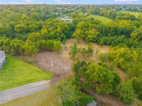 Land, Parkville, MO