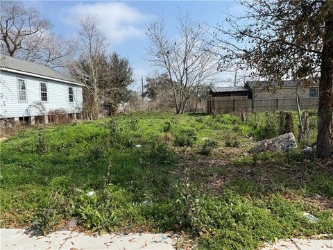 Land in Lower 9th Ward