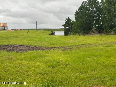 LAND - Diamondhead, MS