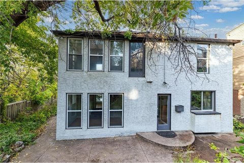 Versatile Minneapolis Commercial Property