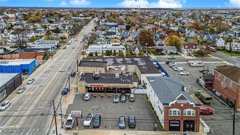 Freeport Commercial Package For Sale