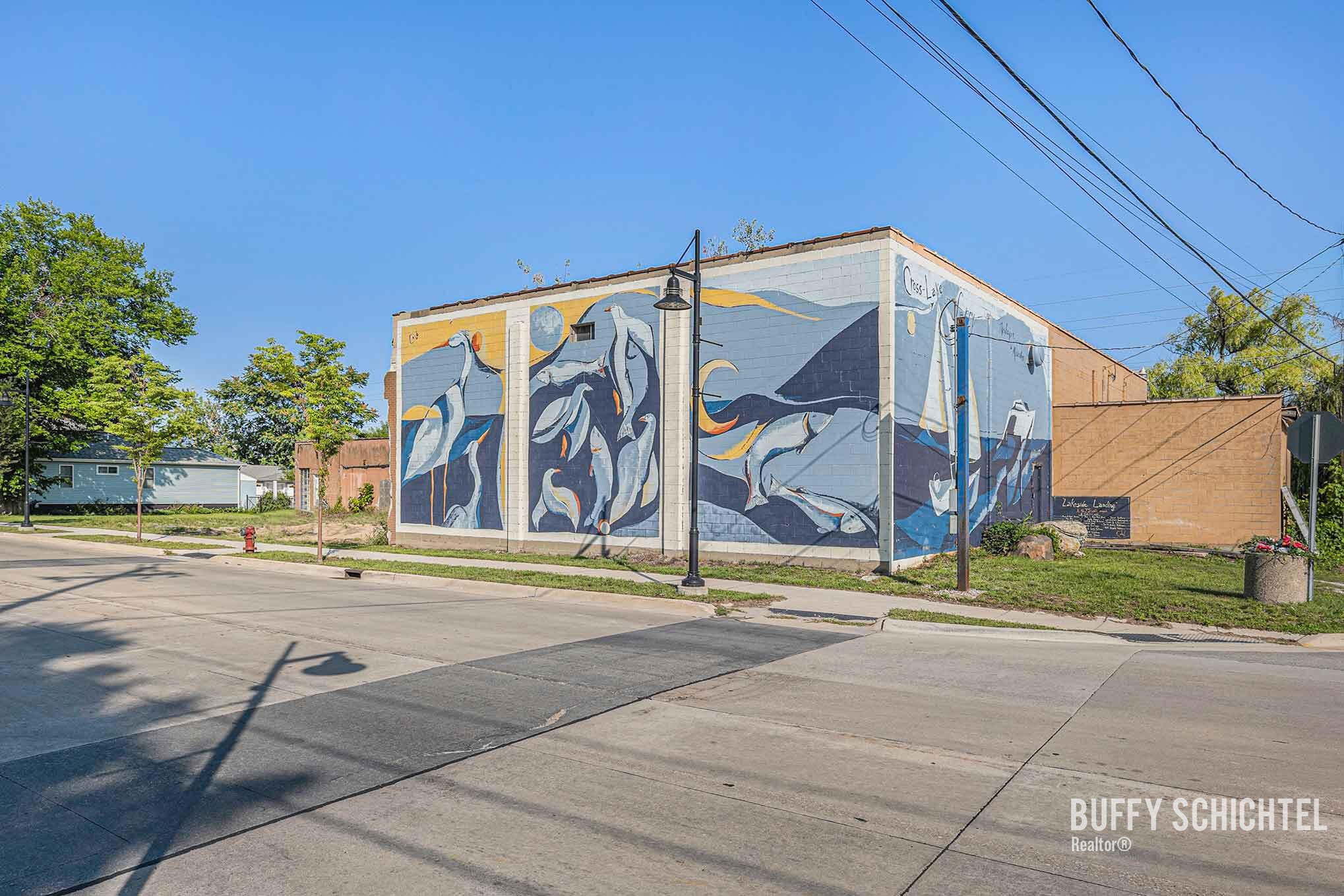 Lakeside District Warehouse/Retail Opportunity