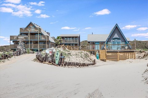 Beachfront Multi-Unit Income Property