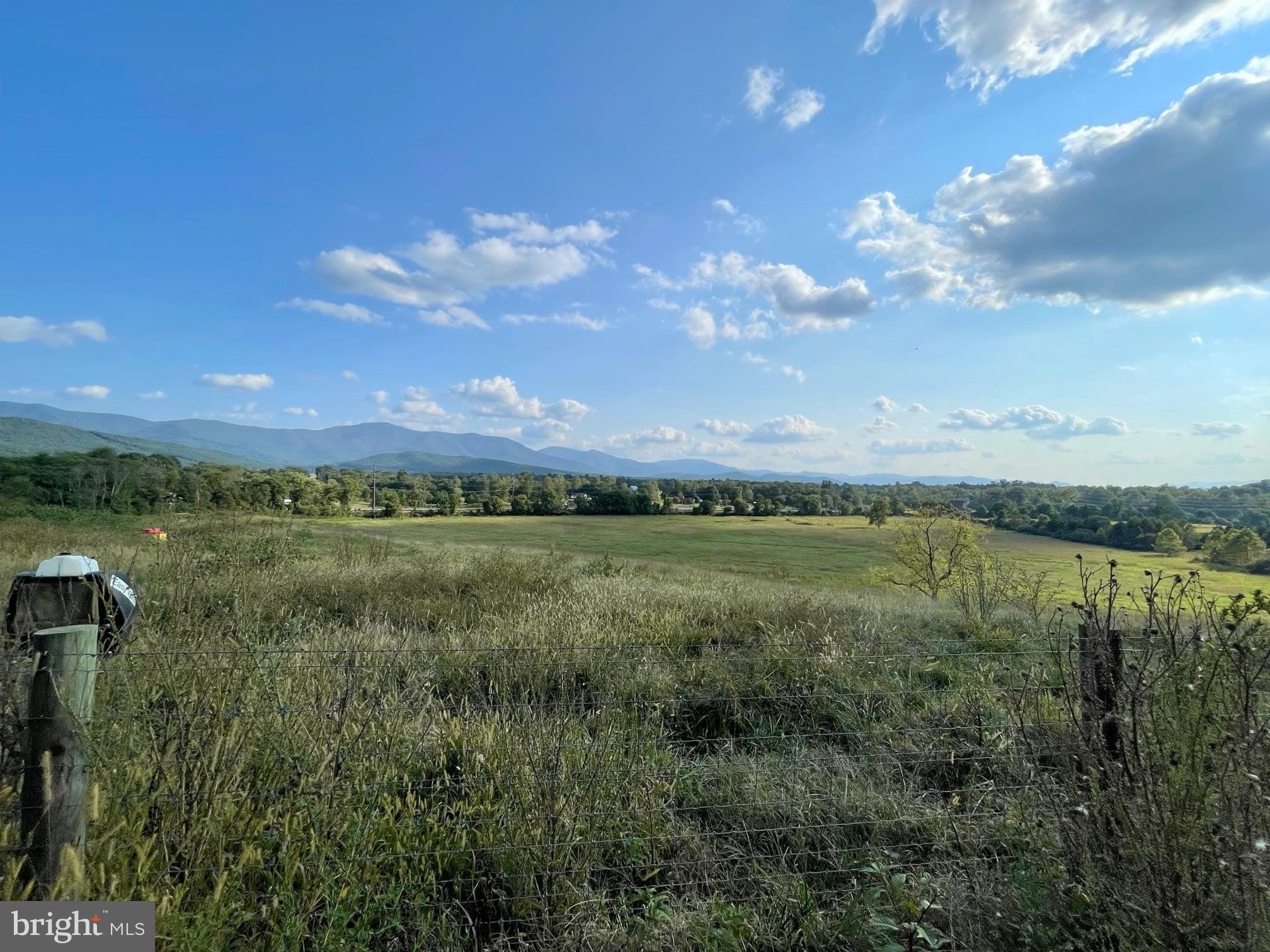 Luray Land with Prime Views