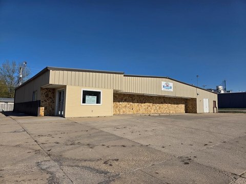 COMMERCIAL - Manson, IA