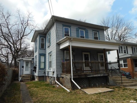 Income-Producing Fourplex Near Washington Park